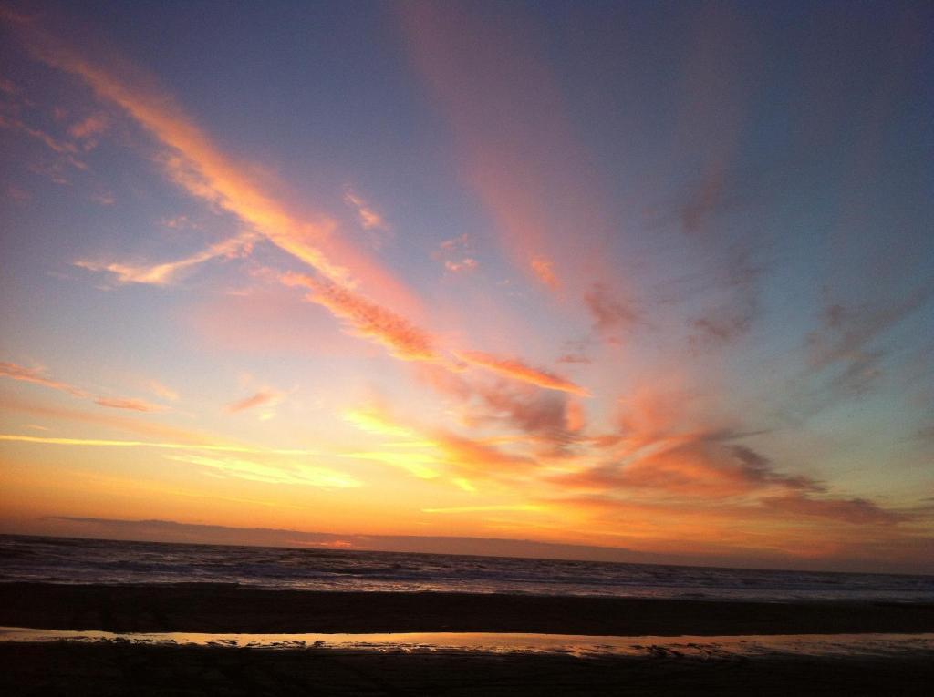 Hotel Strandlyst Badehotel เฮียทส์ฮัลส์ ภายนอก รูปภาพ